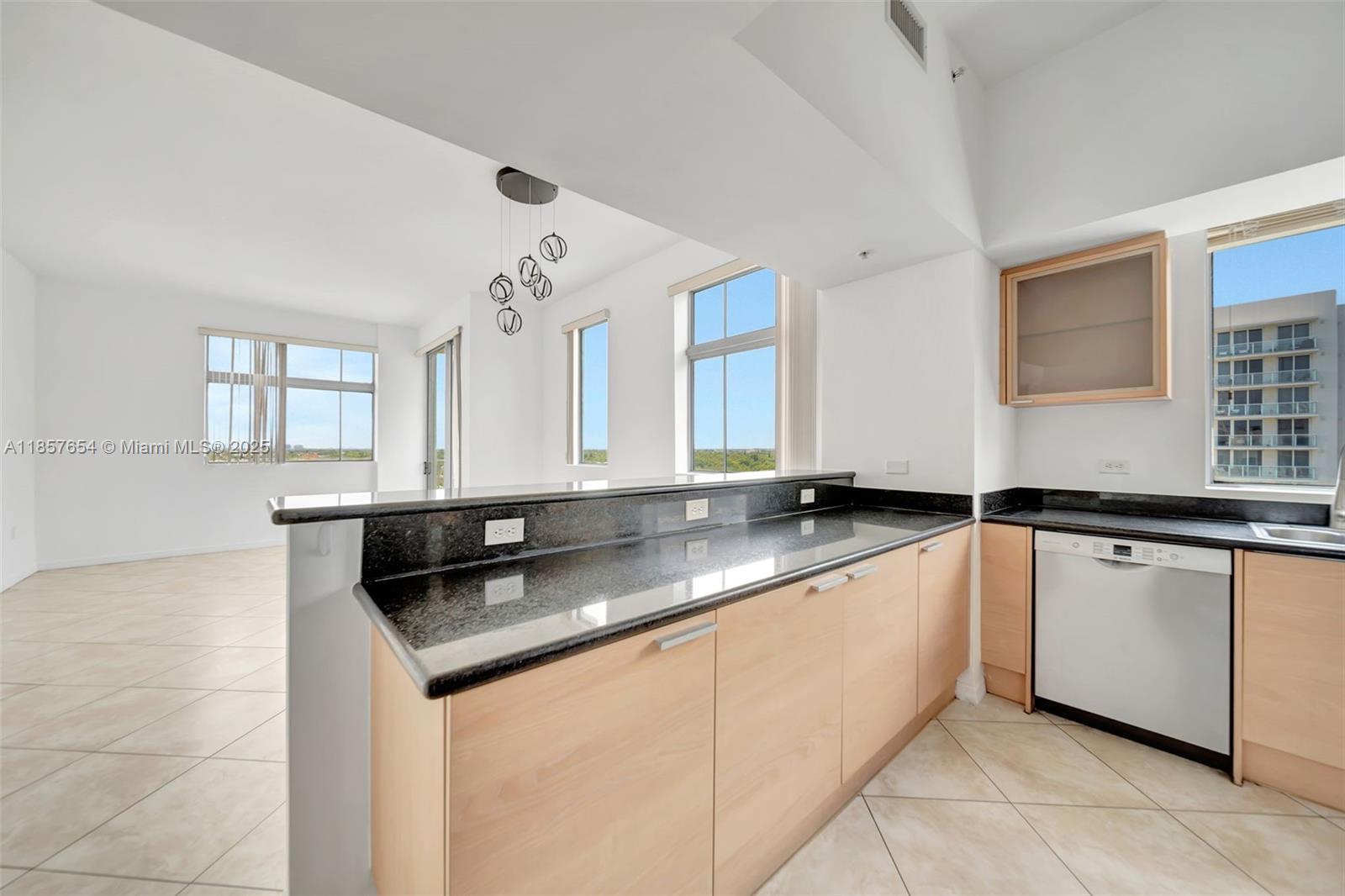 Photo of 140 Dixie Hwy  #1037, Hollywood, Florida, 33020 - 