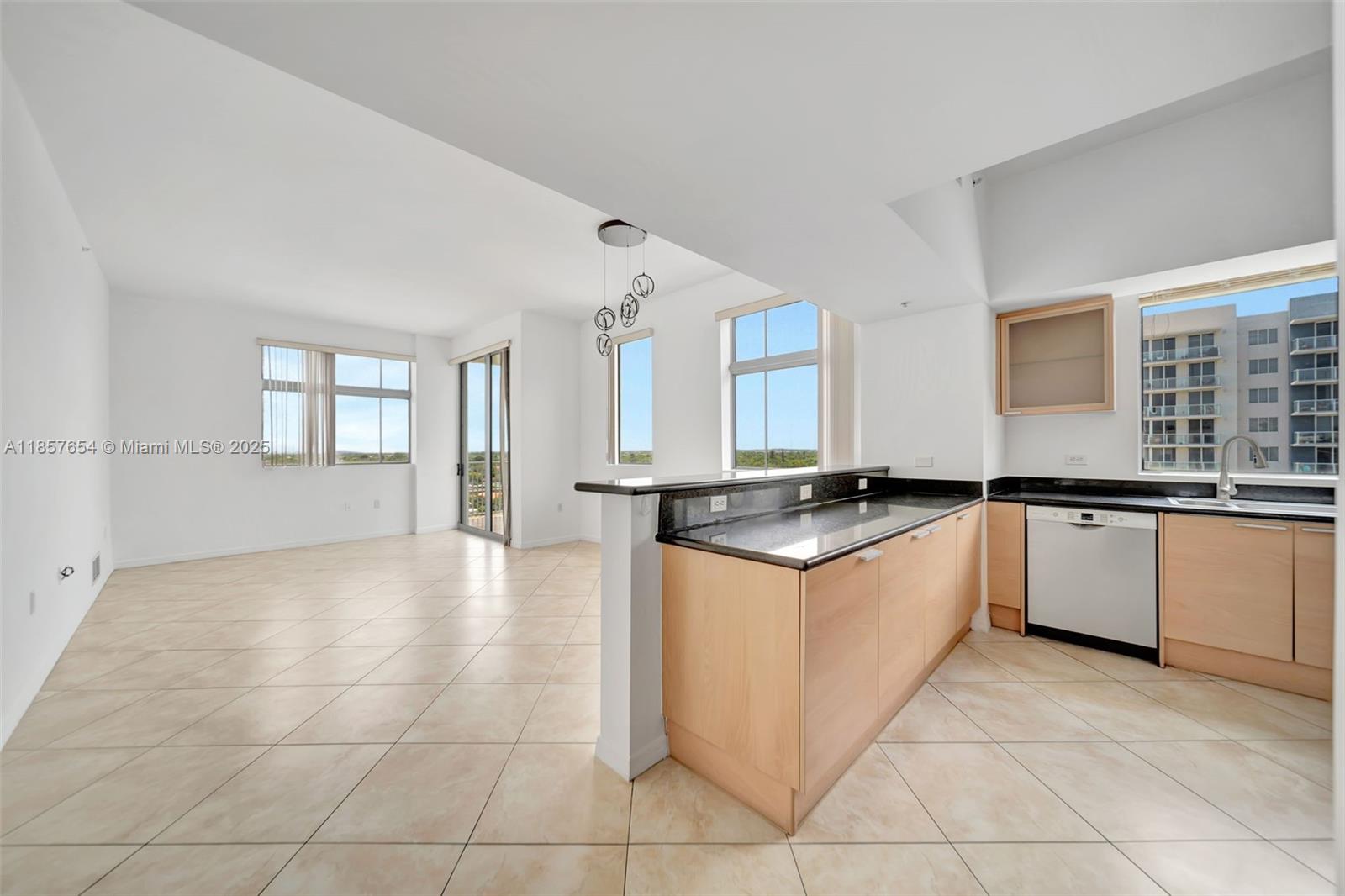 Photo of 140 Dixie Hwy  #1037, Hollywood, Florida, 33020 - 