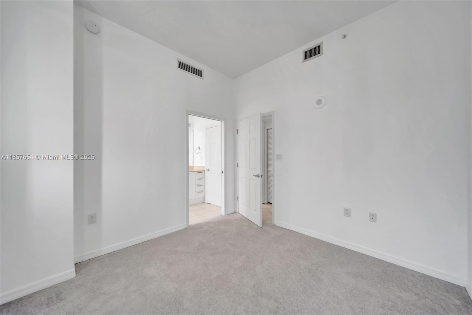 Photo of 140 Dixie Hwy  #1037, Hollywood, Florida, 33020 - 
