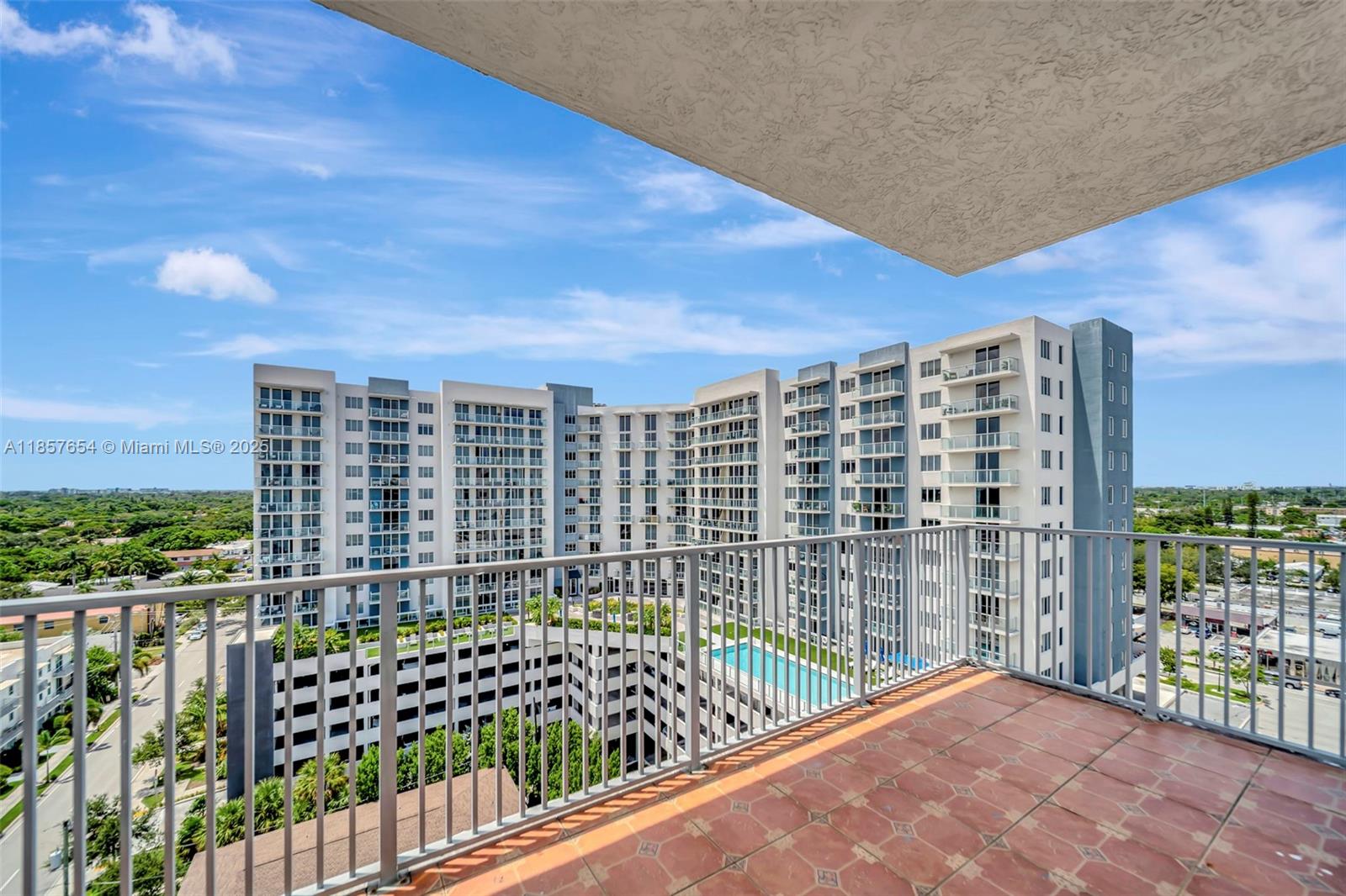 Photo of 140 Dixie Hwy  #1037, Hollywood, Florida, 33020 - 