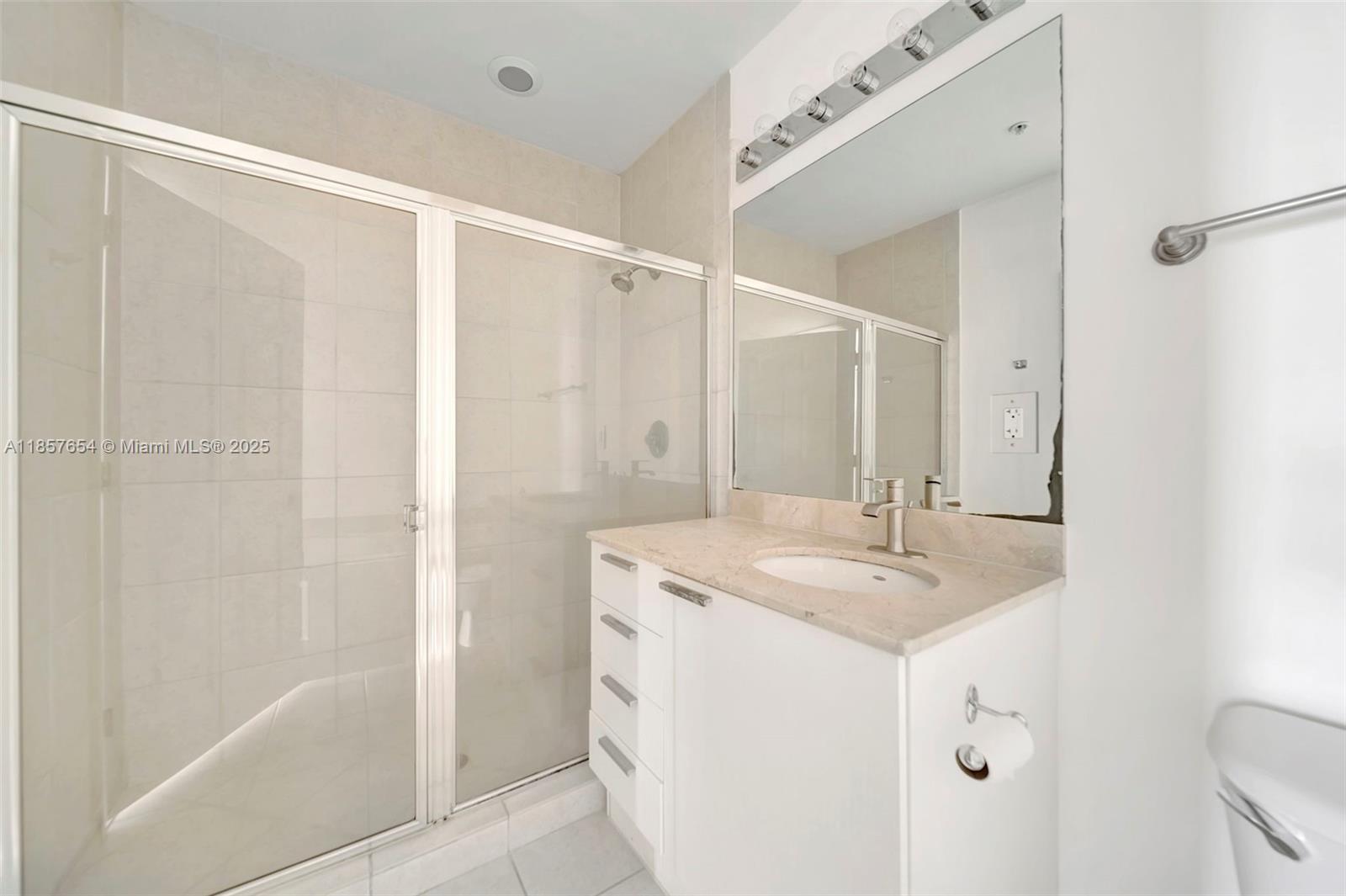 Photo of 140 Dixie Hwy  #1037, Hollywood, Florida, 33020 - 