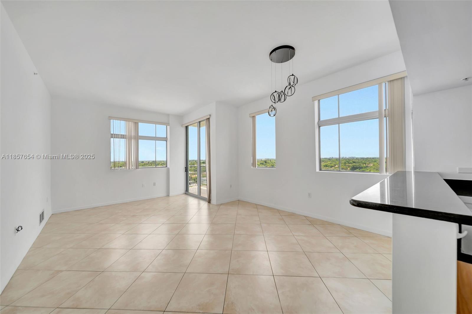 Photo of 140 Dixie Hwy  #1037, Hollywood, Florida, 33020 - 