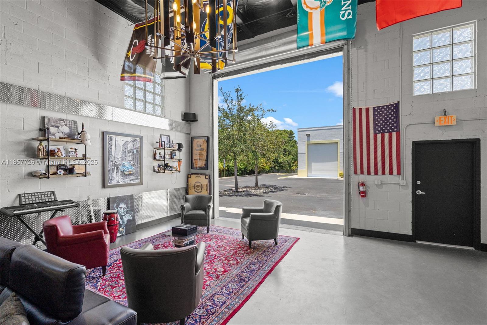 See details 9S / sq. ft. $ 2025-08-12 0 Photo