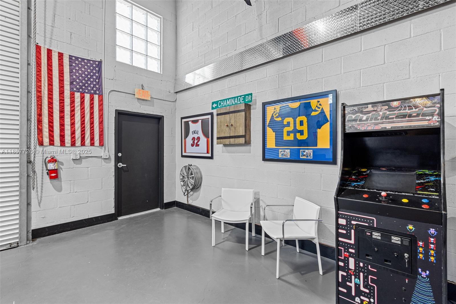 See details 9S / sq. ft. $ 2025-08-12 0 Photo