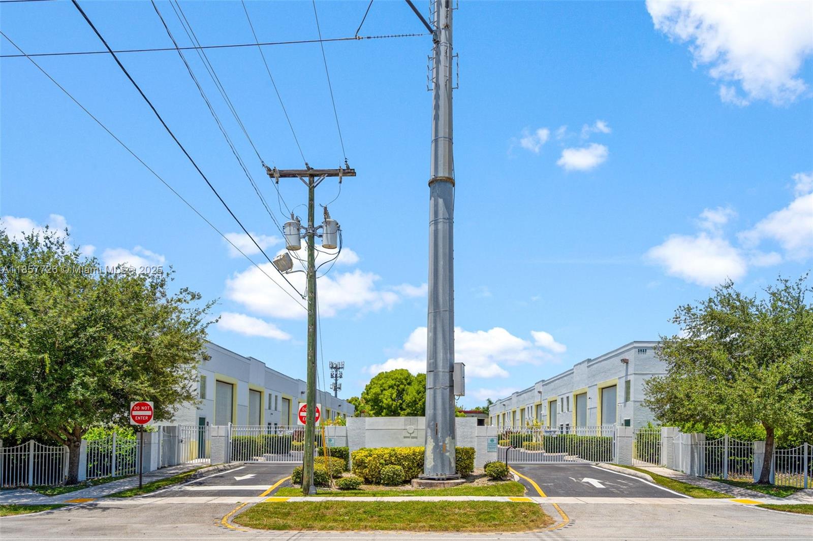 See details 9S / sq. ft. $ 2025-08-12 0 Photo