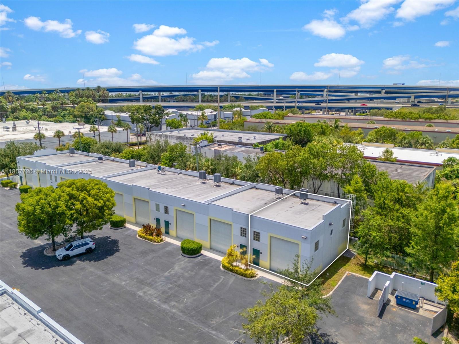 See details 9S / sq. ft. $ 2025-08-12 0 Photo