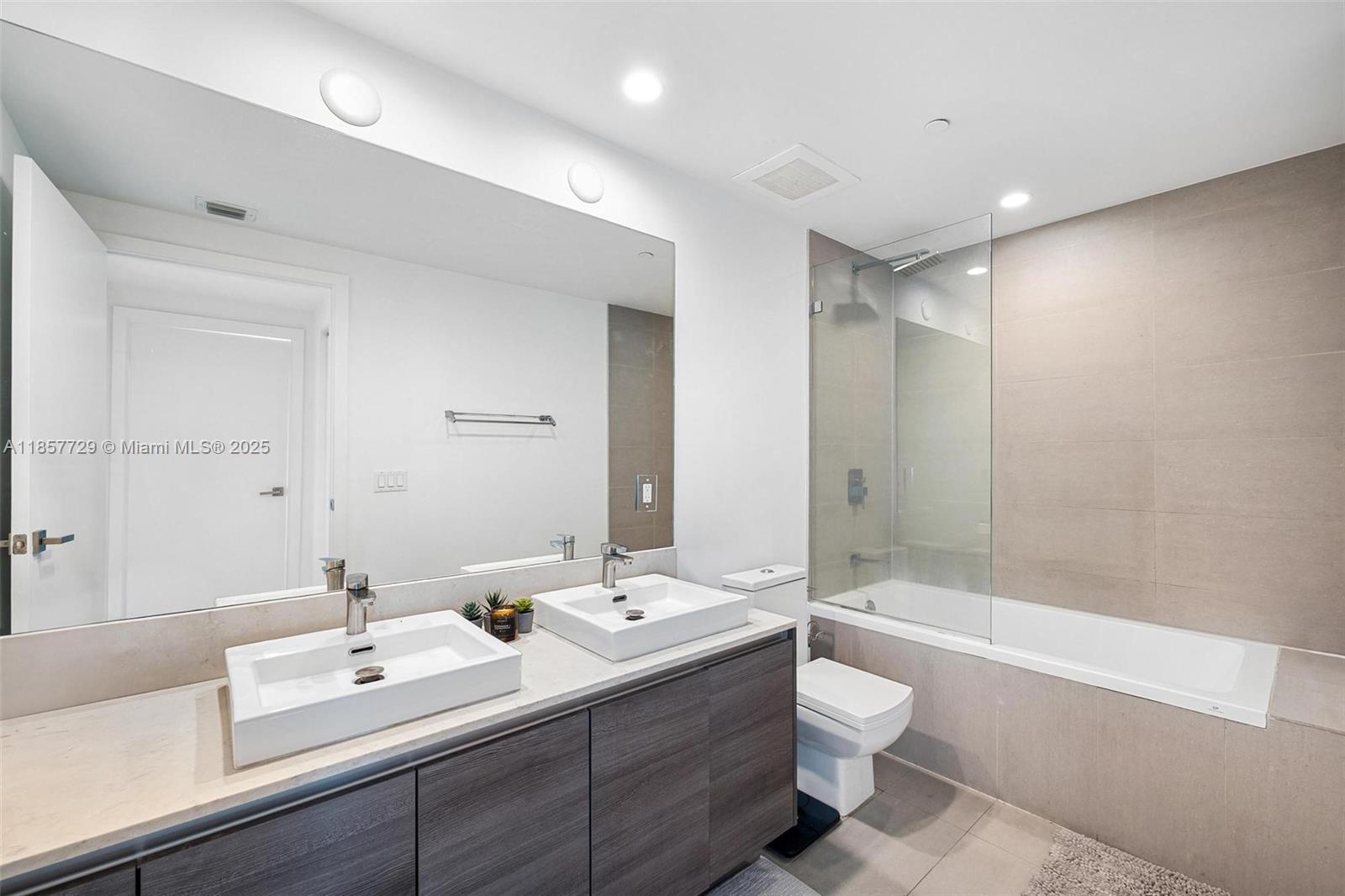 Photo of 1080 Brickell Ave  #2103, Miami, Florida, 33131 - 