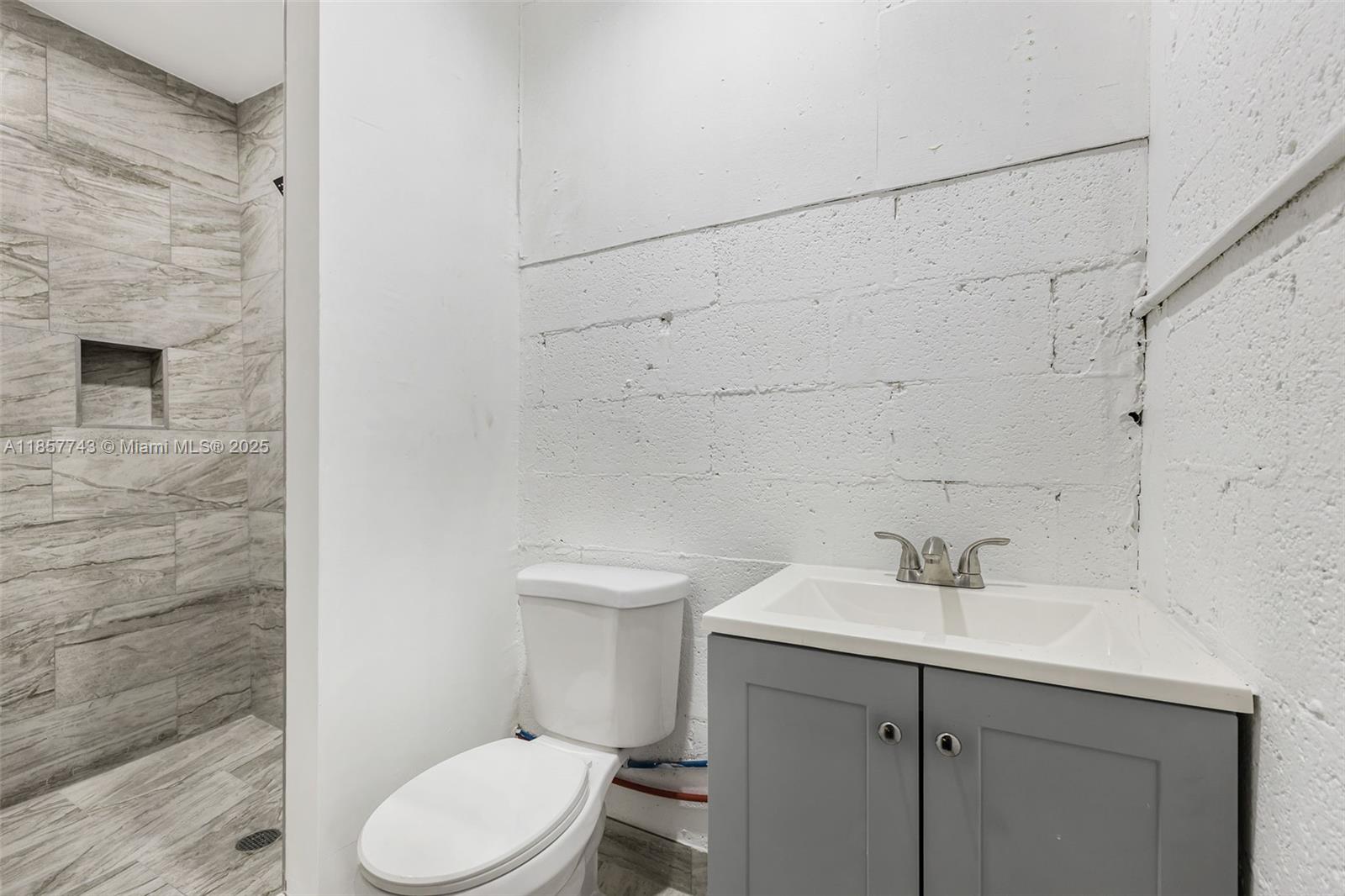   /   sq. ft. $ 2025-08-12 0 Photo
