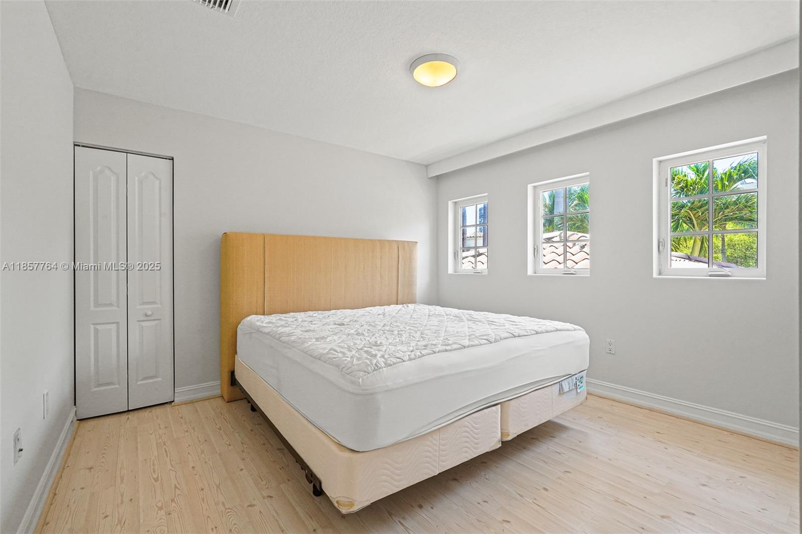 Photo of 3245 207th Ter  (3245), Aventura, Florida, 33180 - 