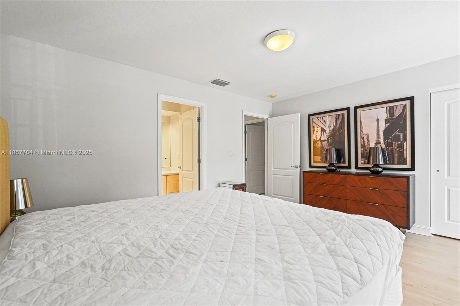 Photo of 3245 207th Ter  (3245), Aventura, Florida, 33180 - 