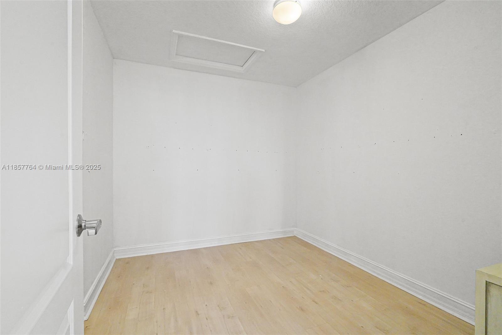Photo of 3245 207th Ter  (3245), Aventura, Florida, 33180 - 