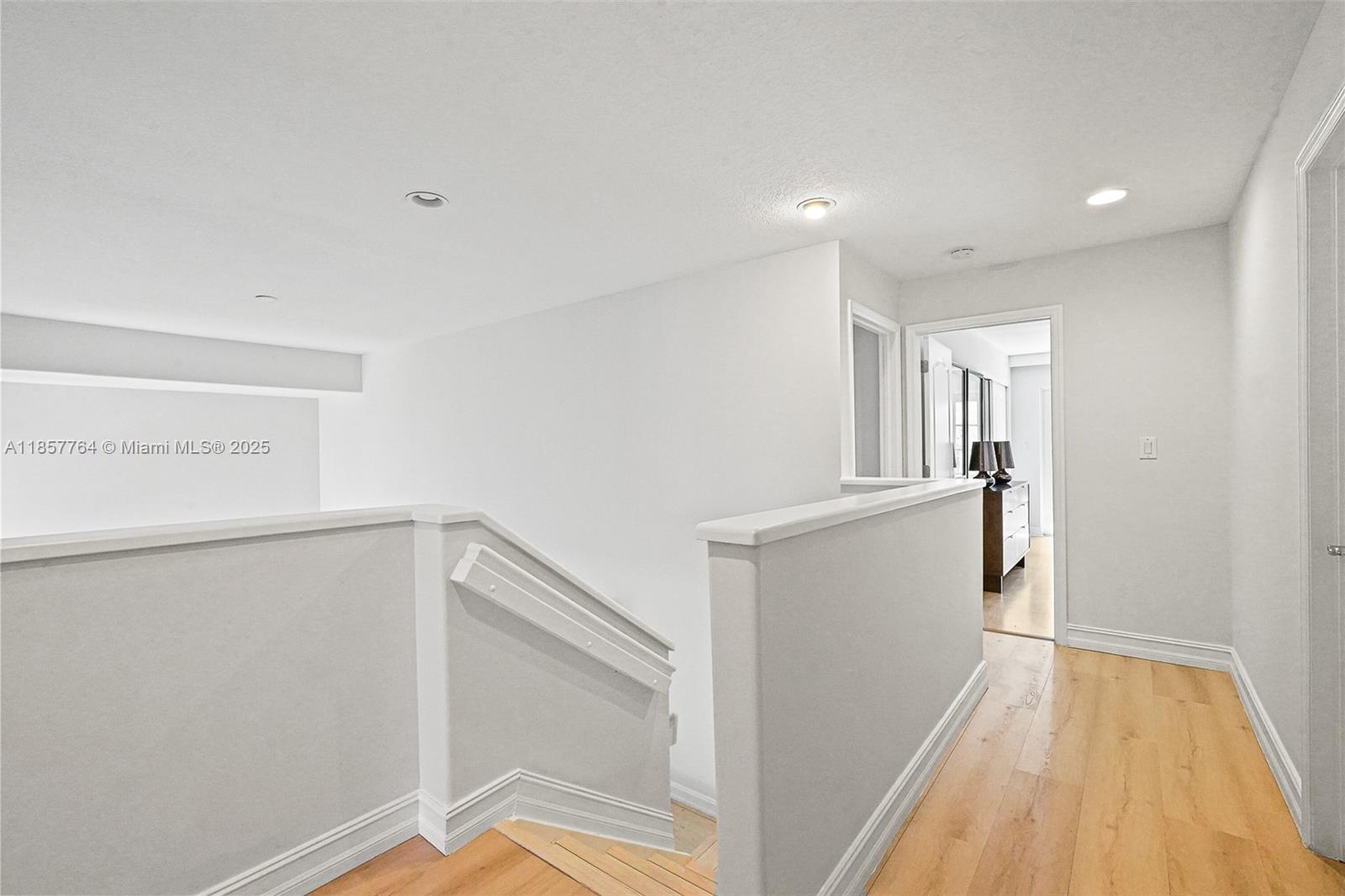 Photo of 3245 207th Ter  (3245), Aventura, Florida, 33180 - 