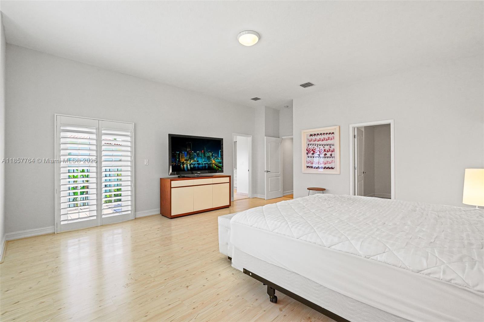 Photo of 3245 207th Ter  (3245), Aventura, Florida, 33180 - 
