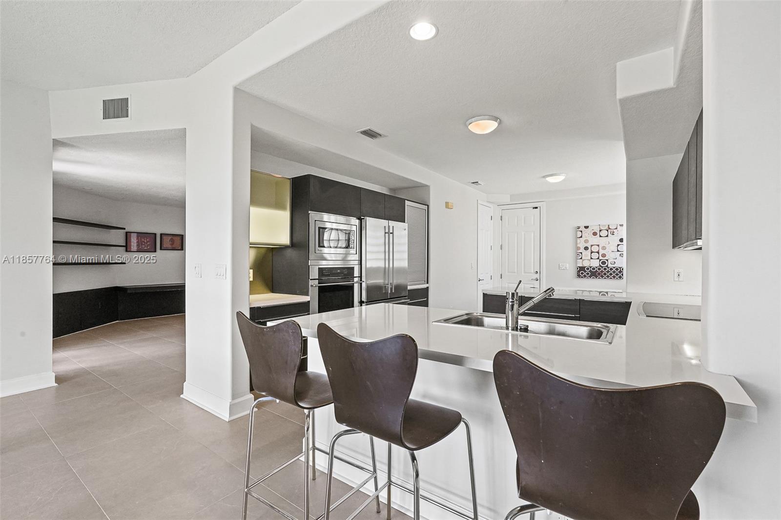 Photo of 3245 207th Ter  (3245), Aventura, Florida, 33180 - 