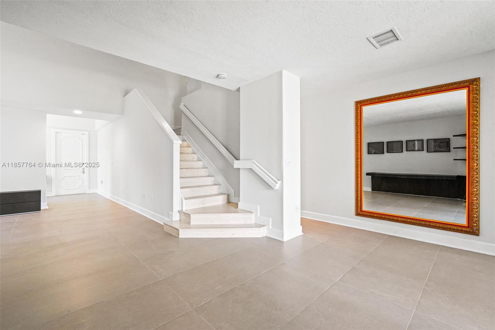 Photo of 3245 207th Ter  (3245), Aventura, Florida, 33180 - 