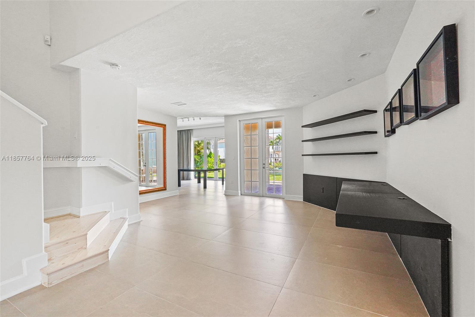 Photo of 3245 207th Ter  (3245), Aventura, Florida, 33180 - 