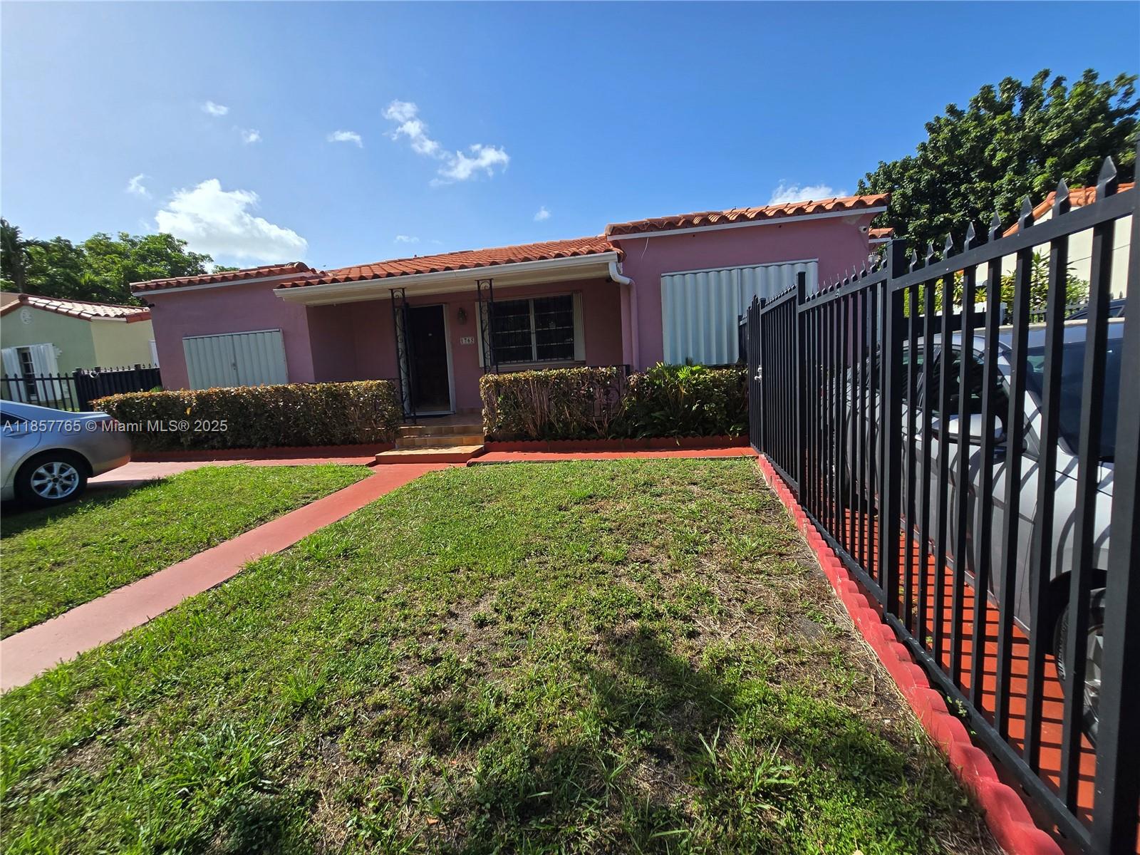   /  2569 sq. ft. $ 2025-08-12 0 Photo