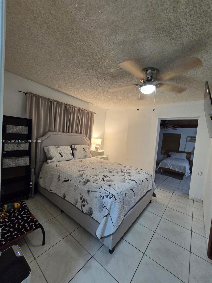   /  2569 sq. ft. $ 2025-08-12 0 Photo