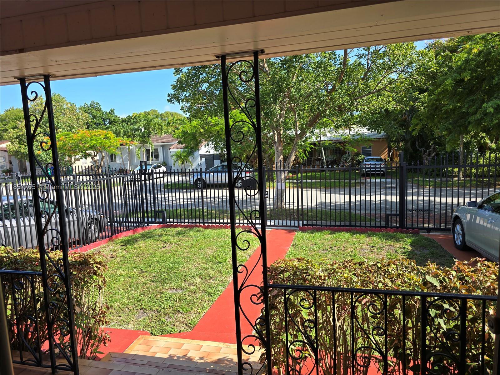   /  2569 sq. ft. $ 2025-08-12 0 Photo