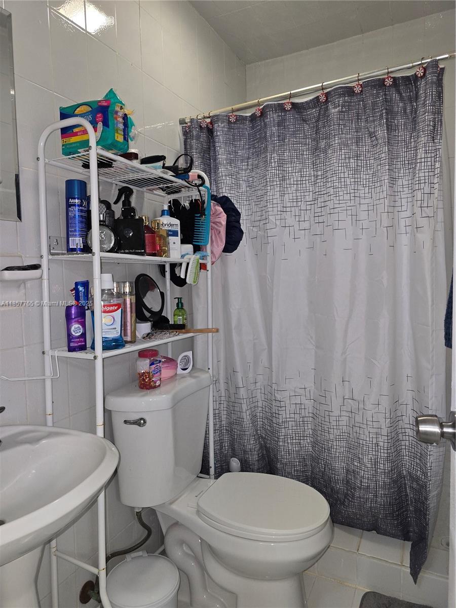   /  2569 sq. ft. $ 2025-08-12 0 Photo