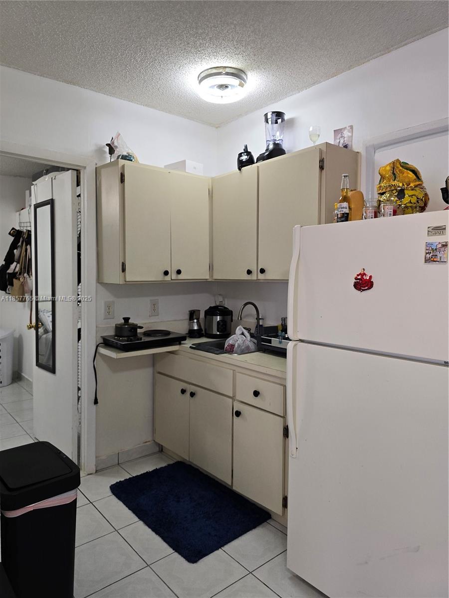   /  2569 sq. ft. $ 2025-08-12 0 Photo