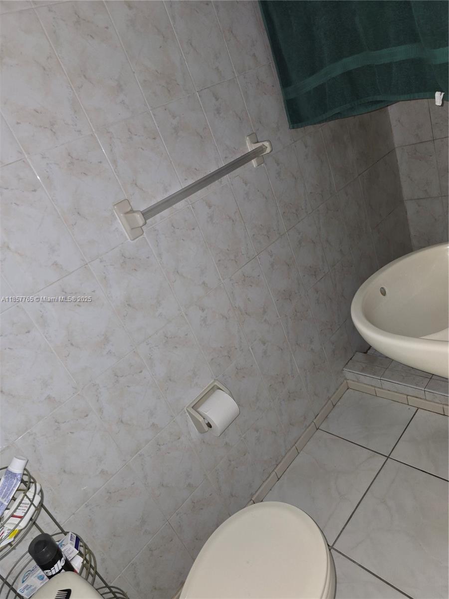   /  2569 sq. ft. $ 2025-08-12 0 Photo