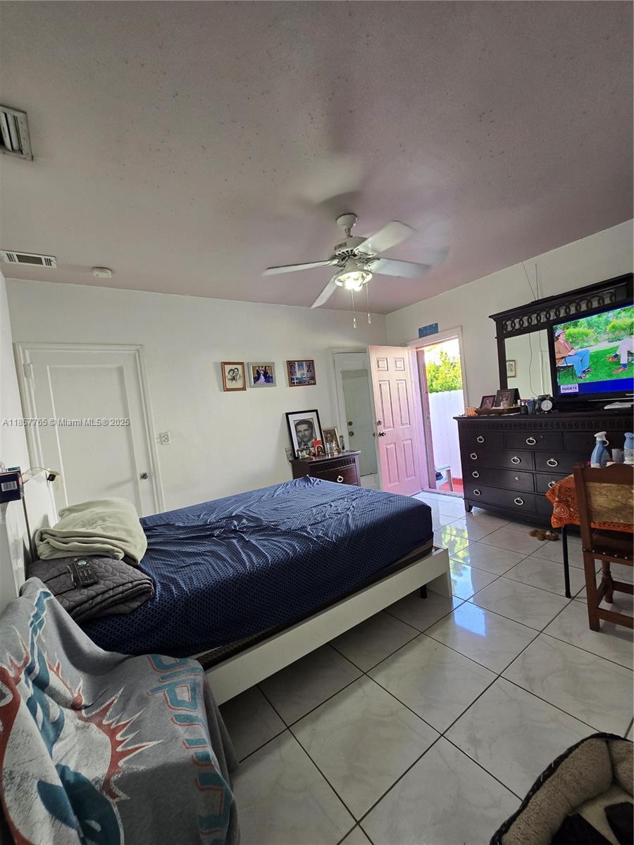   /  2569 sq. ft. $ 2025-08-12 0 Photo