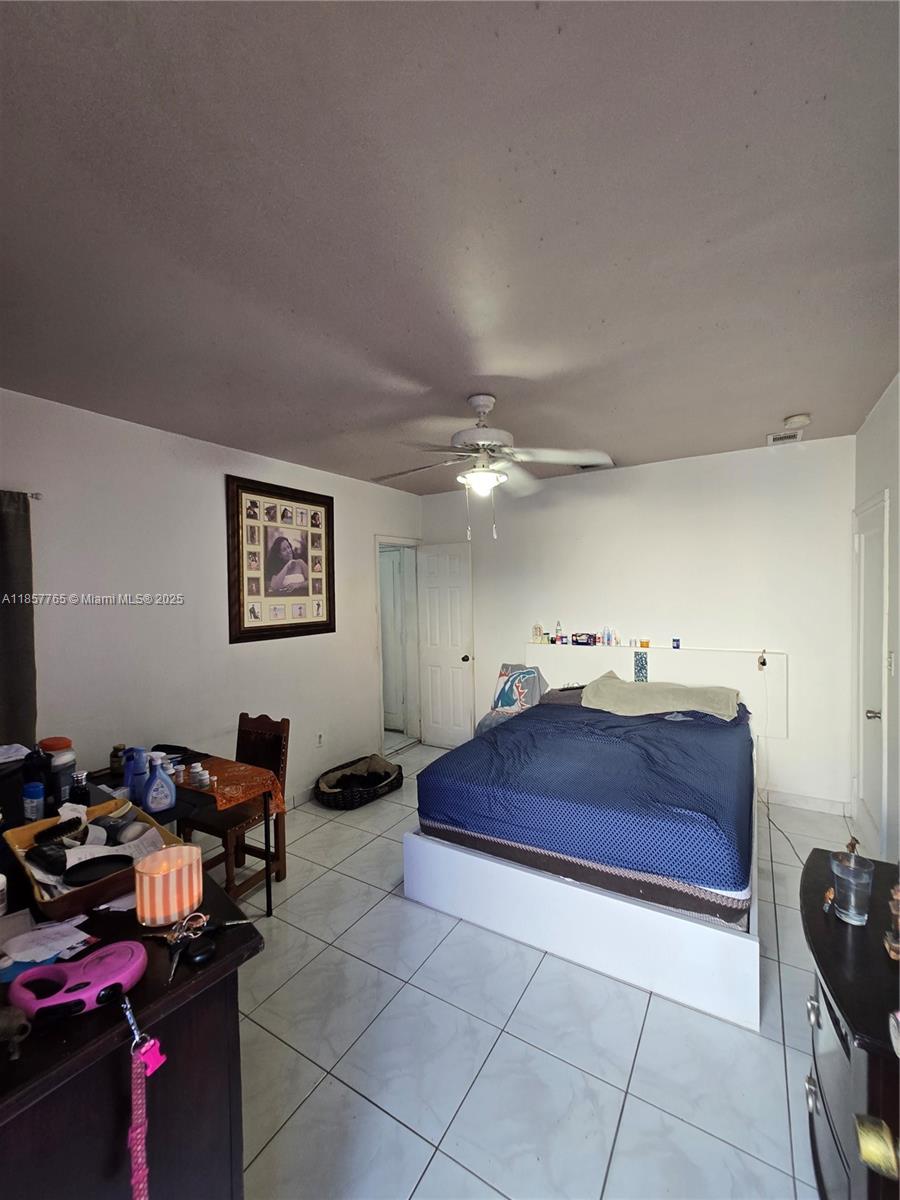   /  2569 sq. ft. $ 2025-08-12 0 Photo