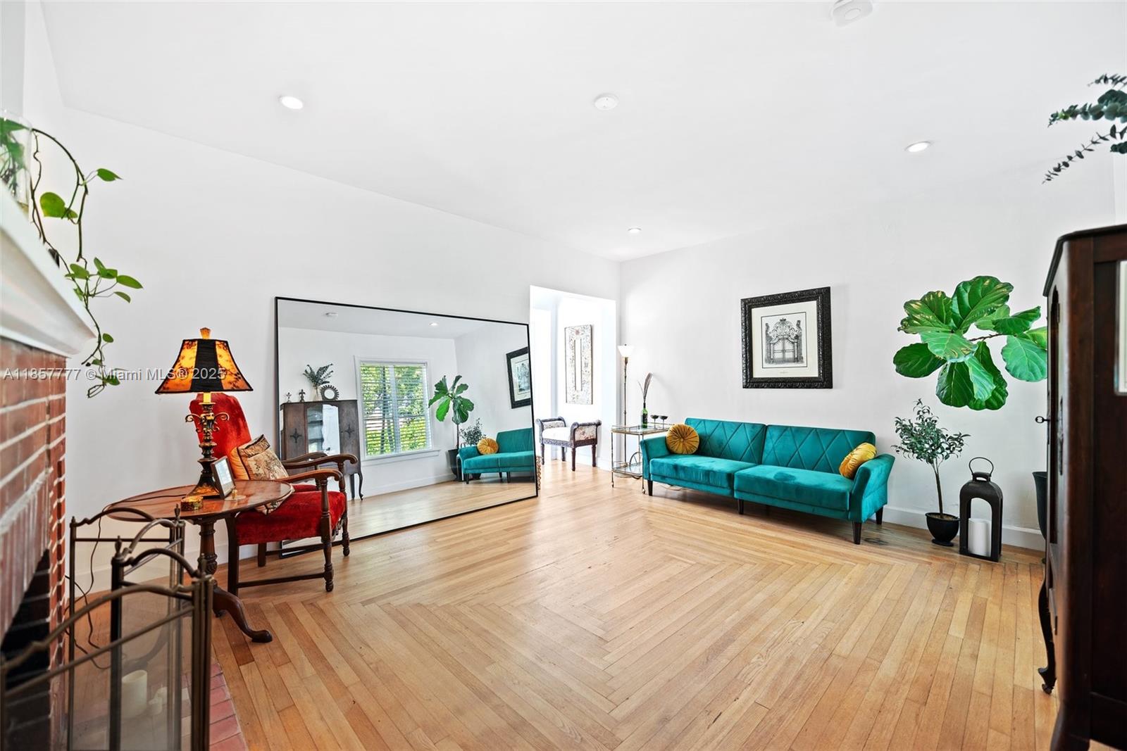   /  3128 sq. ft. $ 2025-08-12 0 Photo