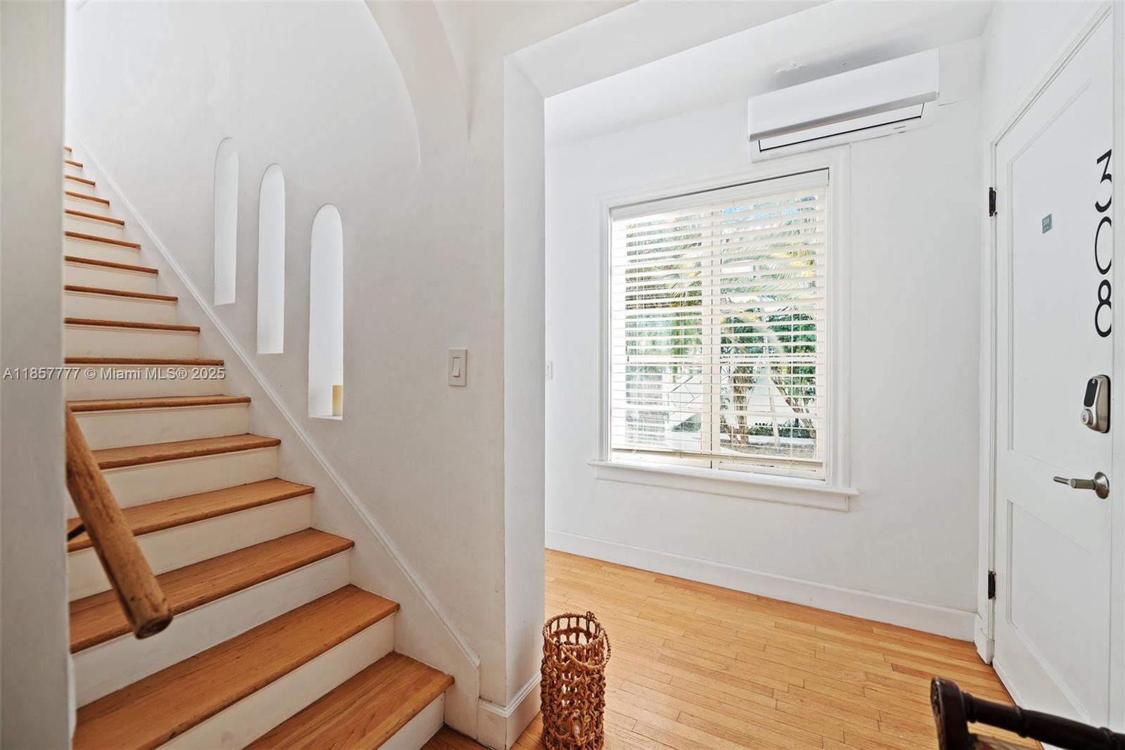   /  3128 sq. ft. $ 2025-08-12 0 Photo