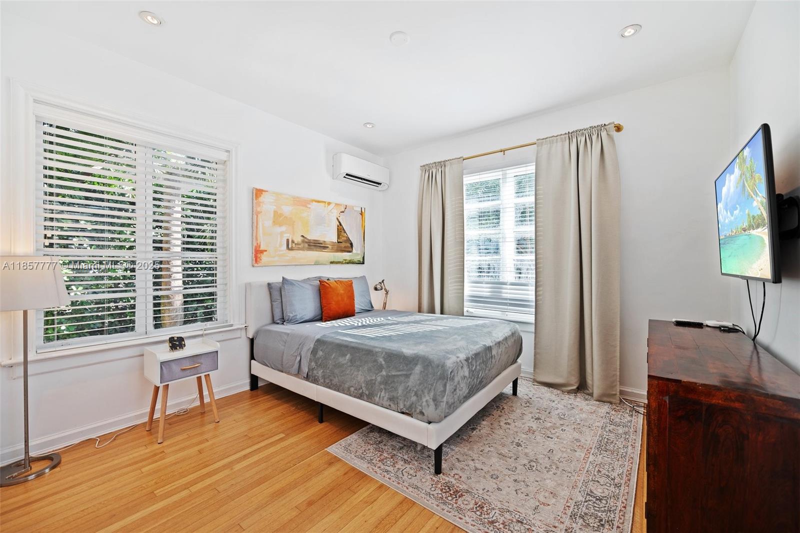   /  3128 sq. ft. $ 2025-08-12 0 Photo