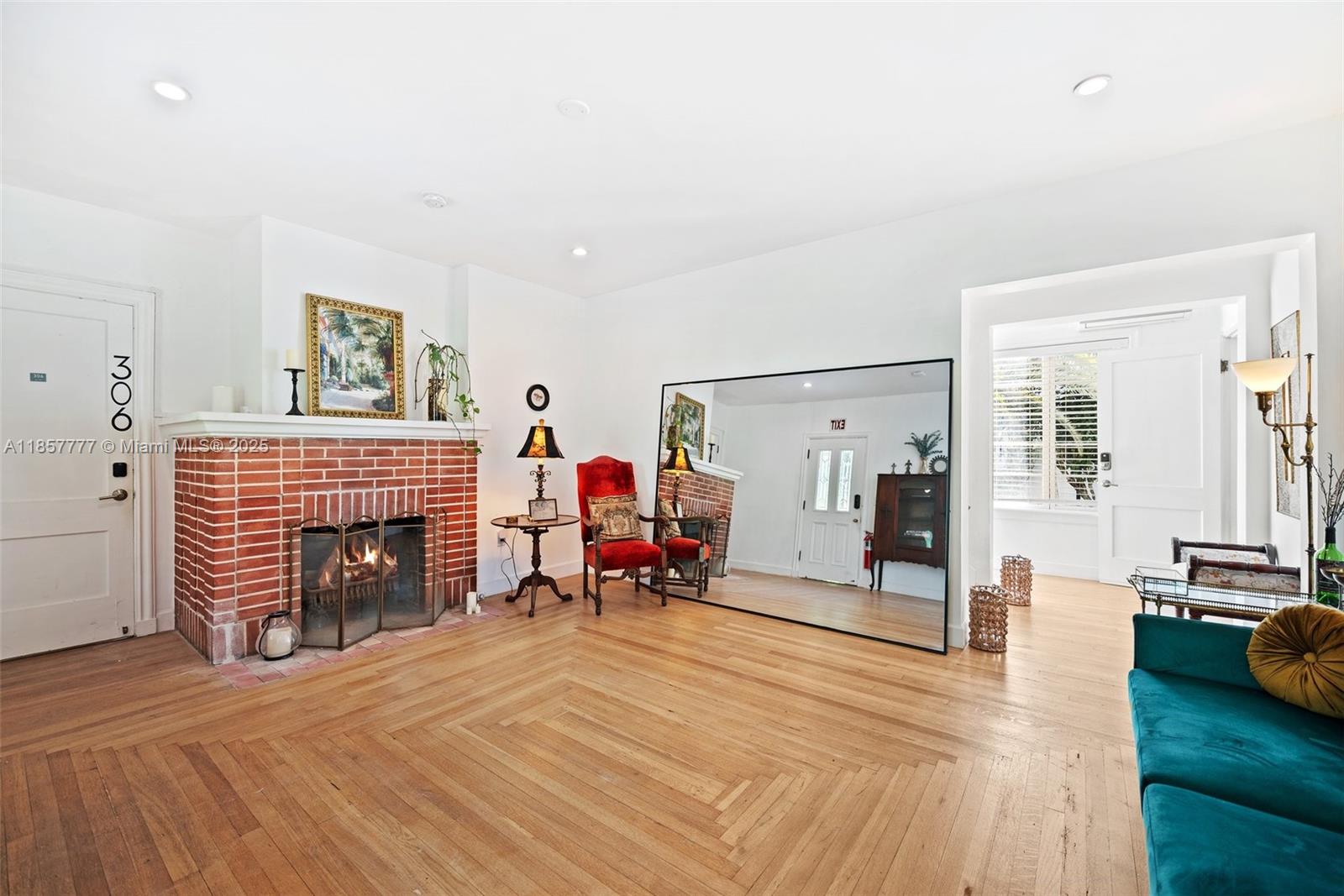   /  3128 sq. ft. $ 2025-08-12 0 Photo