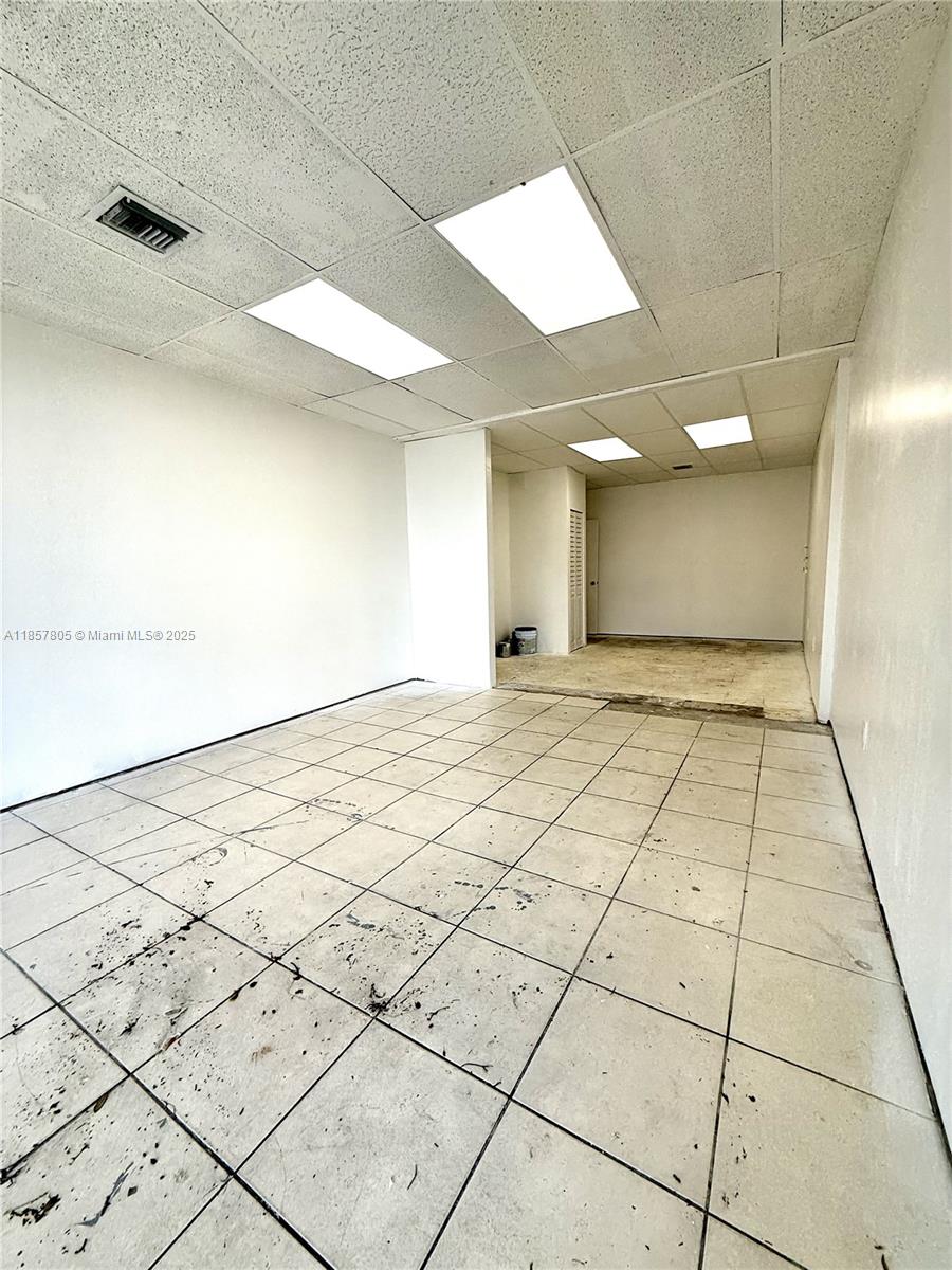   /   sq. ft. $ 2025-08-13 0 foto
