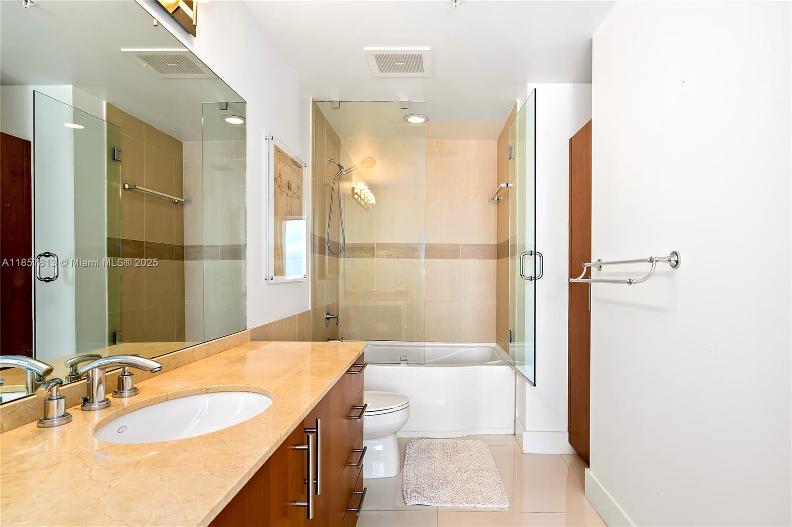 Photo of 1945 Ocean Dr  #1711, Hallandale Beach, Florida, 33009 - 
