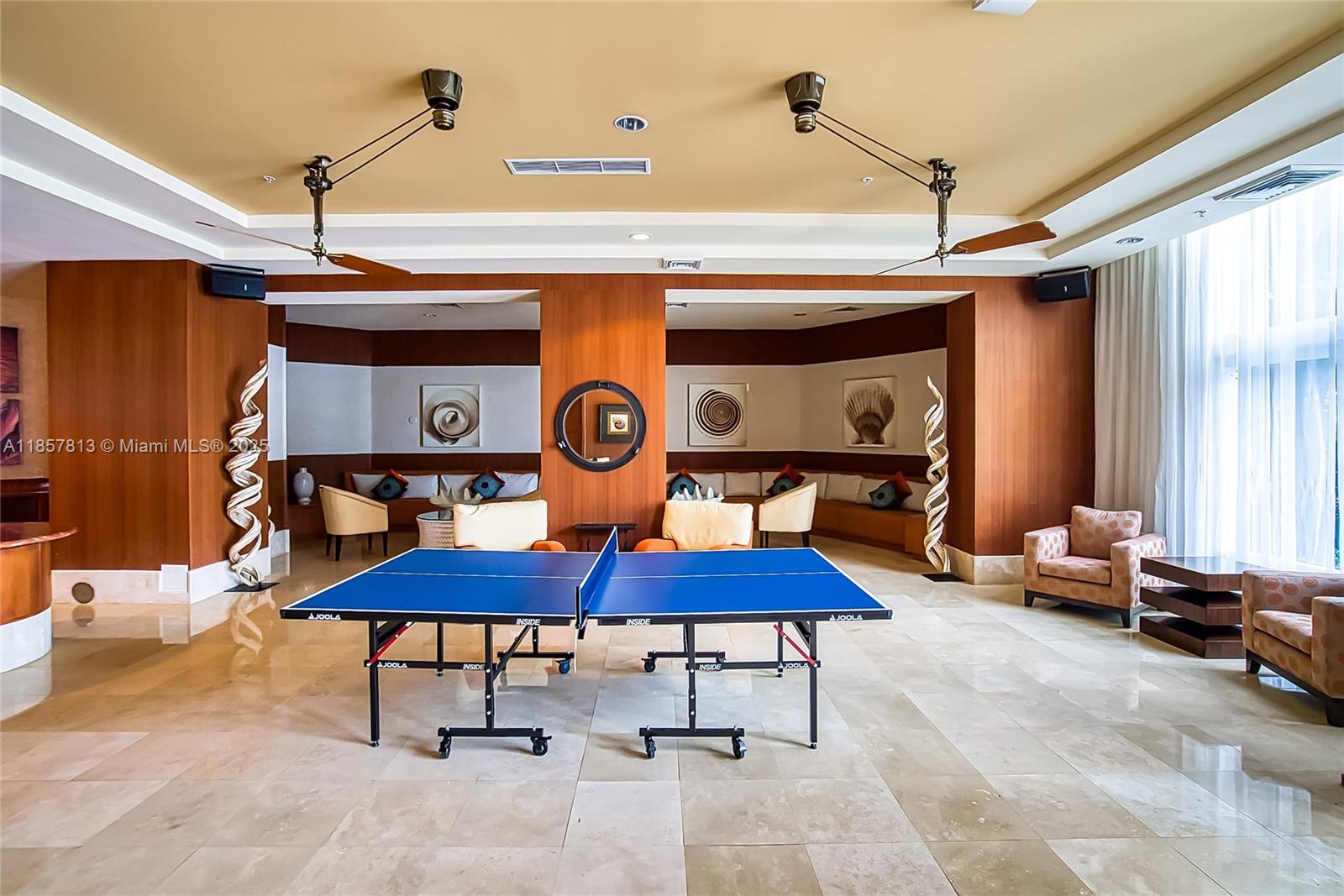 Photo of 1945 Ocean Dr  #1711, Hallandale Beach, Florida, 33009 - 