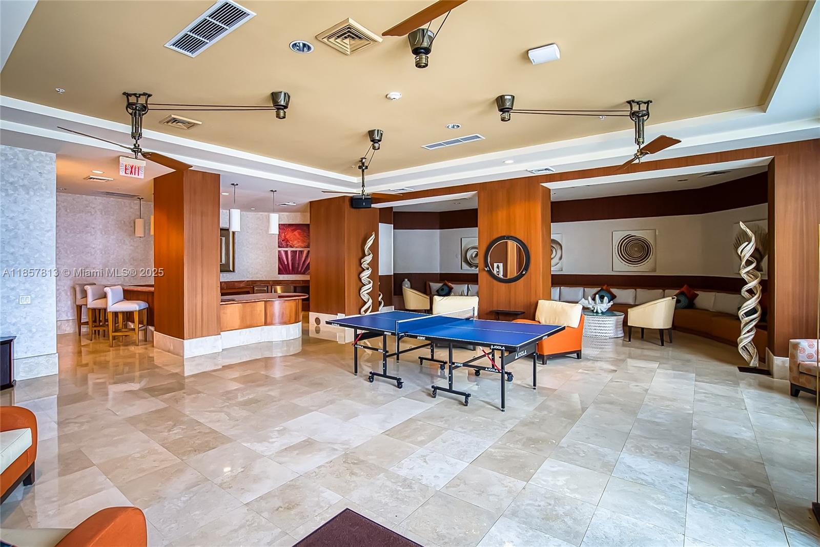 Photo of 1945 Ocean Dr  #1711, Hallandale Beach, Florida, 33009 - 