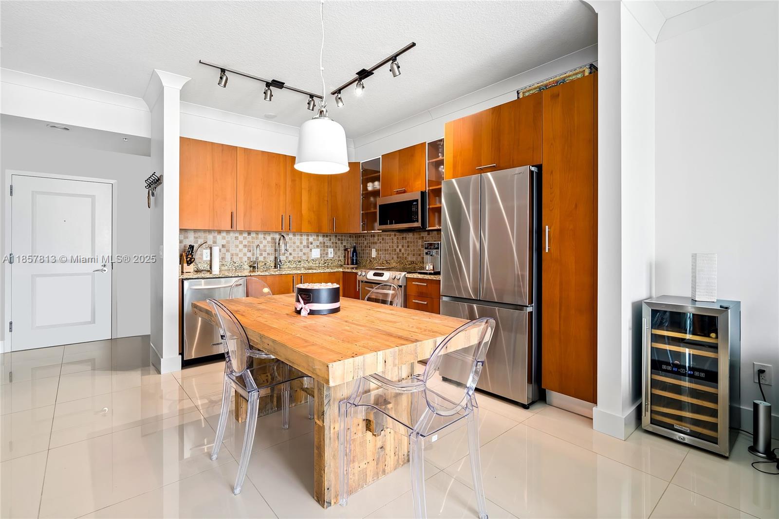 Photo of 1945 Ocean Dr #1711, Hallandale Beach, Florida, 33009 -