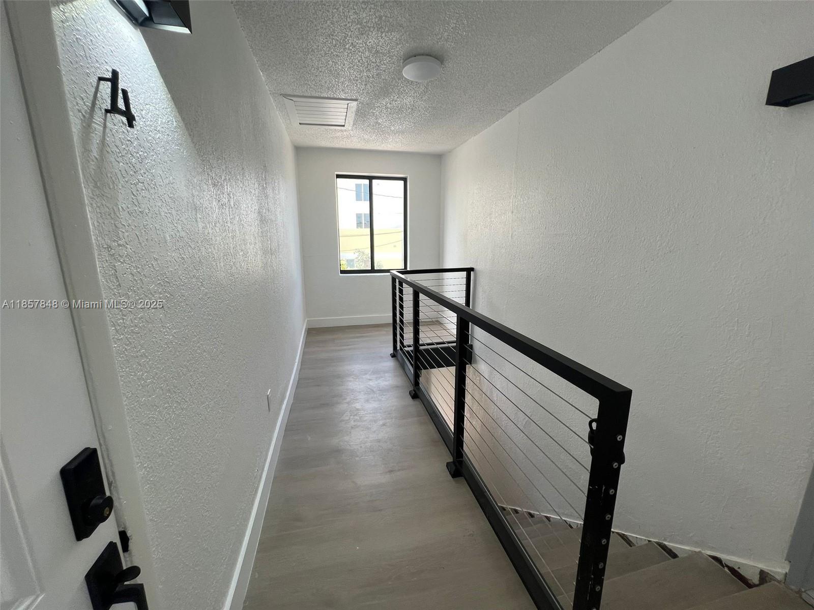   /  3386 sq. ft. $ 2025-08-13 0 Photo