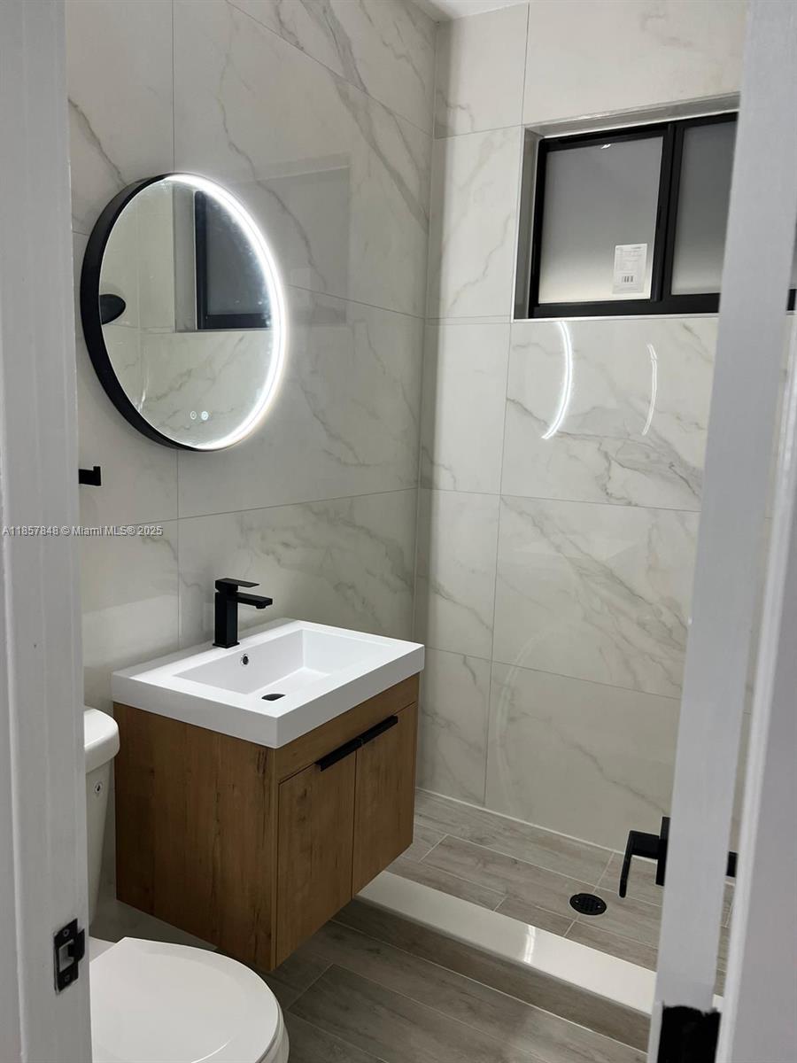   /  3386 sq. ft. $ 2025-08-13 0 Photo