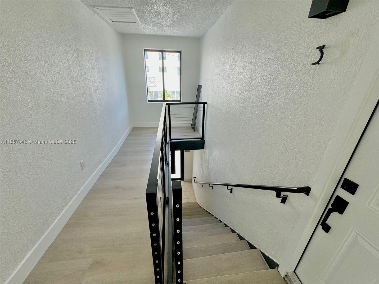   /  3386 sq. ft. $ 2025-08-13 0 Photo