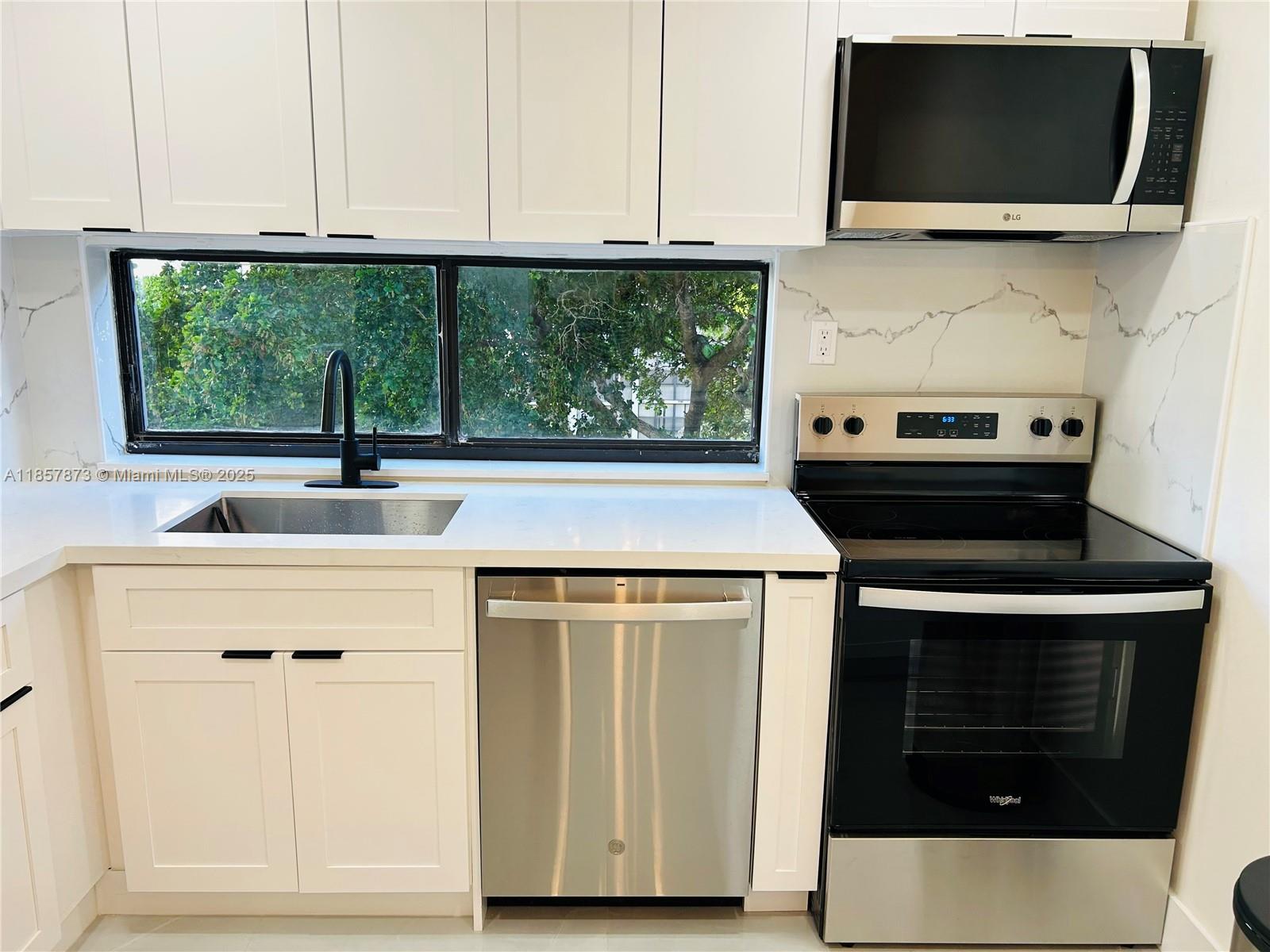 Photo of 17021 Bay Rd  #427-4, Sunny Isles Beach, Florida, 33160 - 