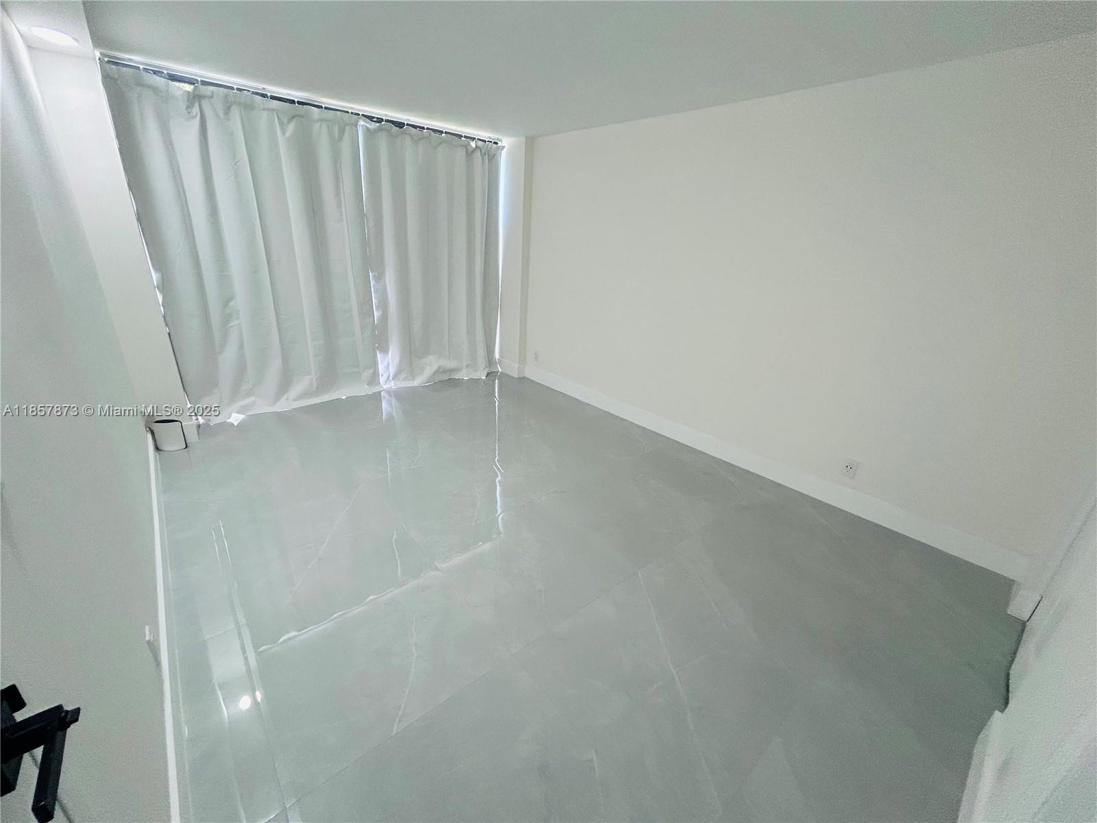 Photo of 17021 Bay Rd  #427-4, Sunny Isles Beach, Florida, 33160 - 