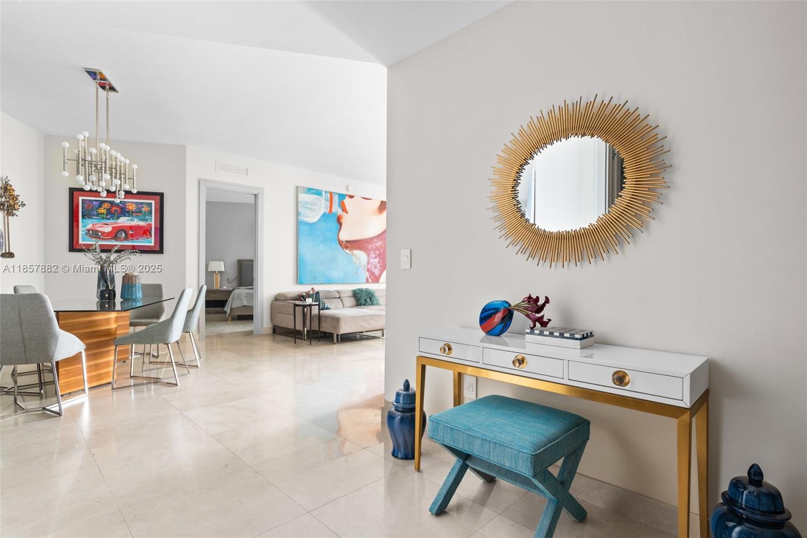 907 3 / 3 2106 sq. ft. $ 2025-08-13 0 foto