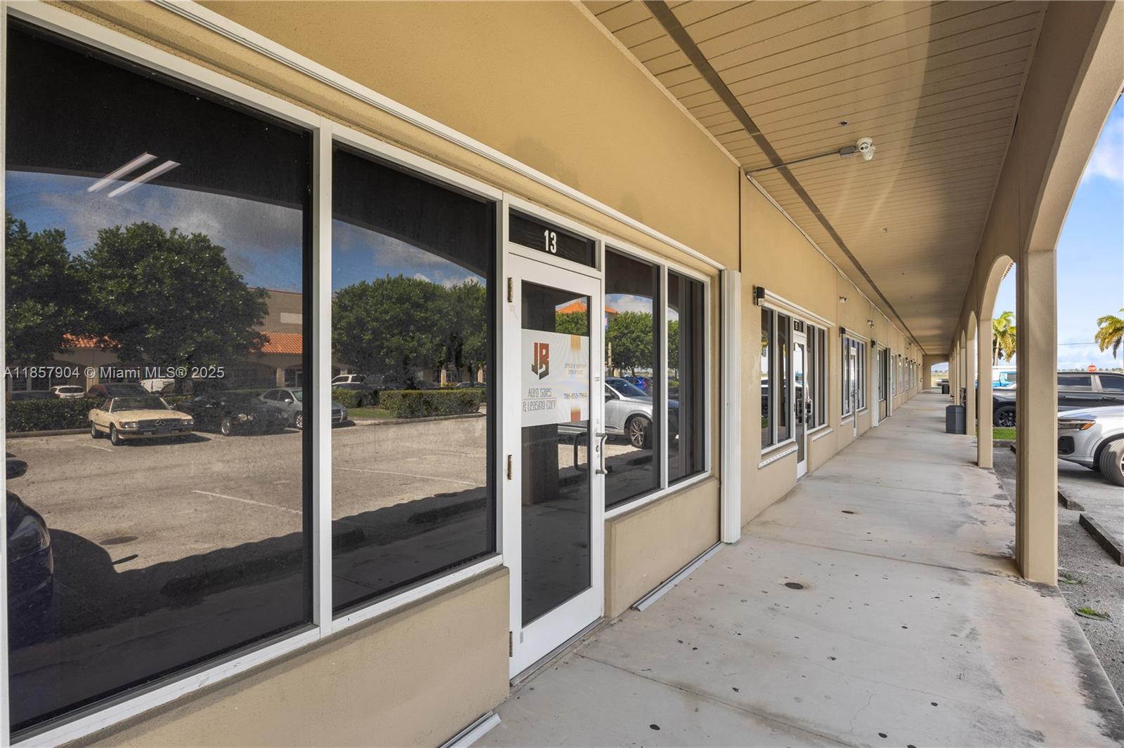 14  /   sq. ft. $ 2025-08-13 0 Photo