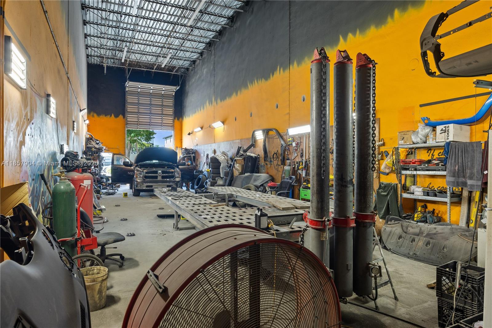 14  /   sq. ft. $ 2025-08-13 0 Photo