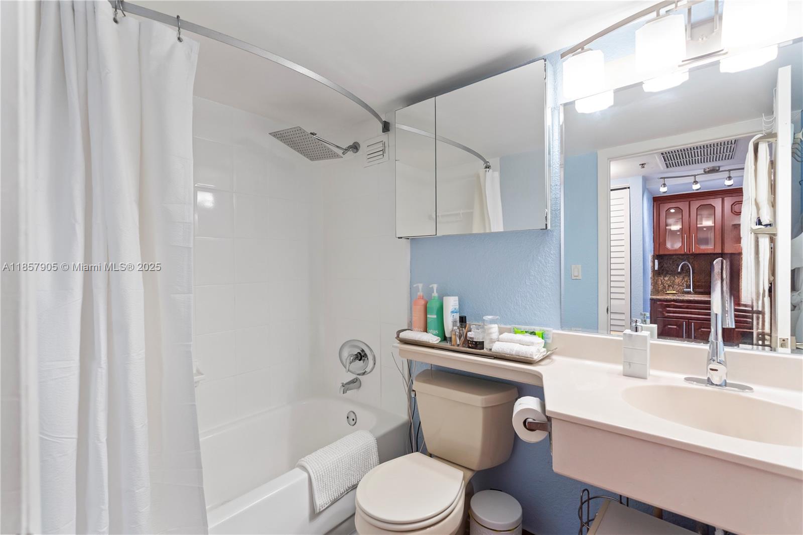 Photo of 19201 Collins Ave #129, Sunny Isles Beach, Florida, 33160 -
