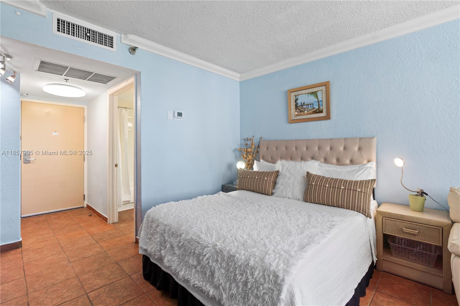 Photo of 19201 Collins Ave #129, Sunny Isles Beach, Florida, 33160 -