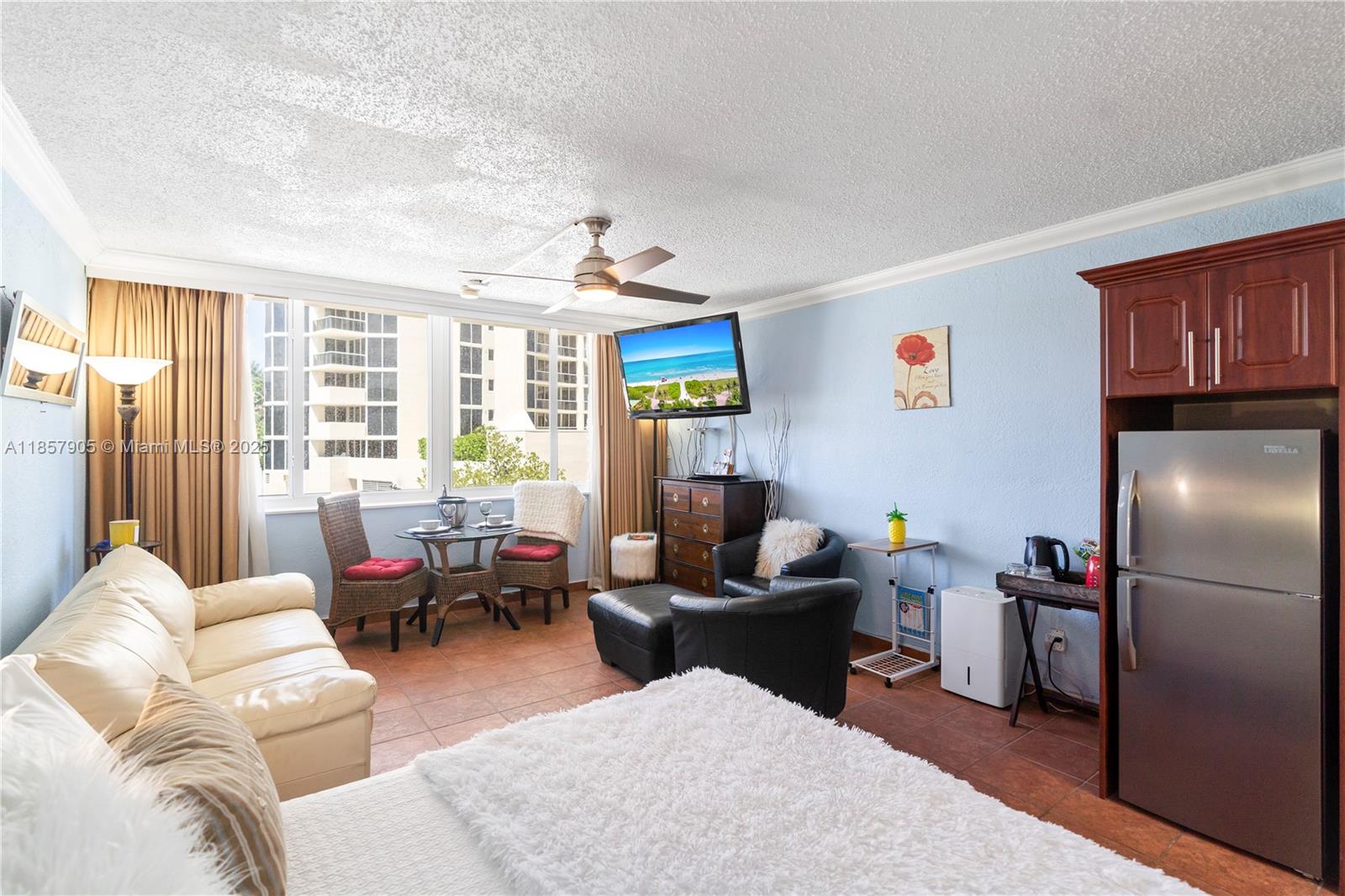 Photo of 19201 Collins Ave #129, Sunny Isles Beach, Florida, 33160 -