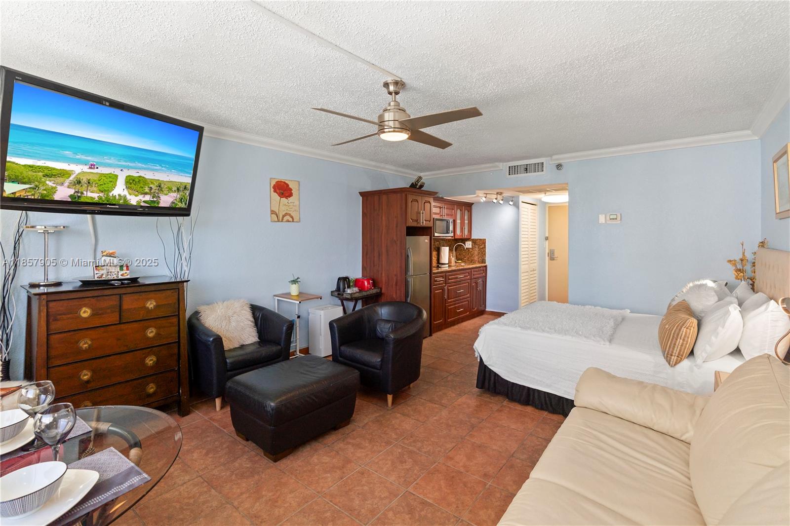 Photo of 19201 Collins Ave #129, Sunny Isles Beach, Florida, 33160 -