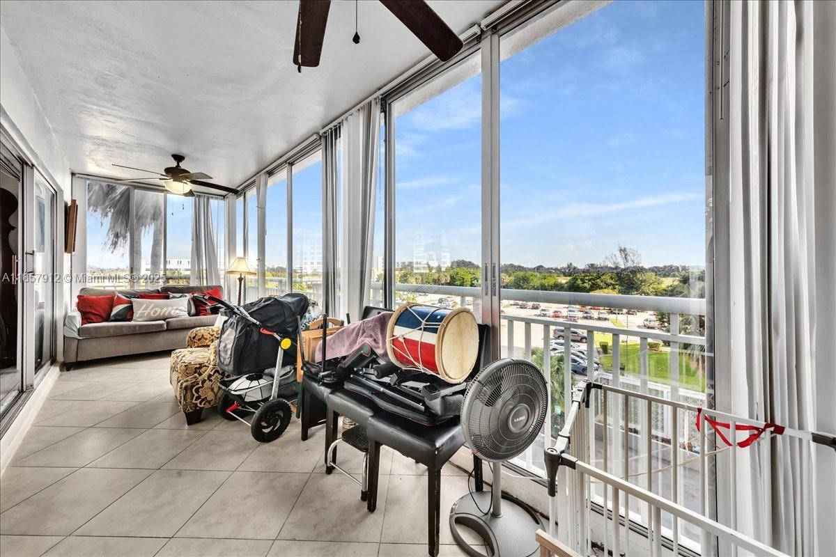 411 2 / 2 1372 sq. ft. $ 2025-08-25 0 Photo